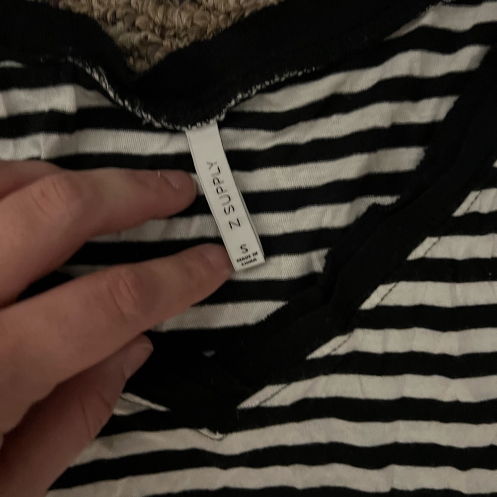 Z Supply Striped V-Neck Tee - Picture 5 of 5